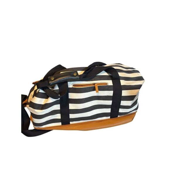 Striped DSW Canvas & Faux Leather Weekend Duffle Bag With Zipper Pocket - Picture 1 of 12